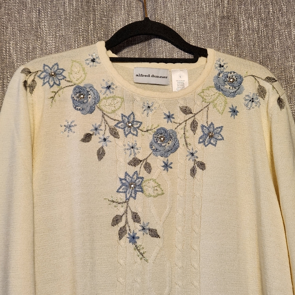Knit Sweater Large Cottagecore Embroidered Romantic Winter Wool Blend